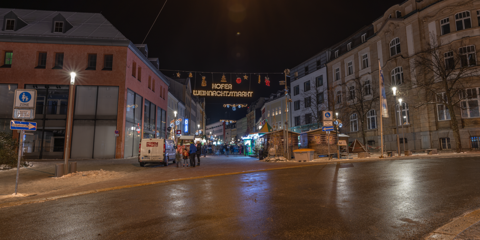 When do Christmas markets open and close?