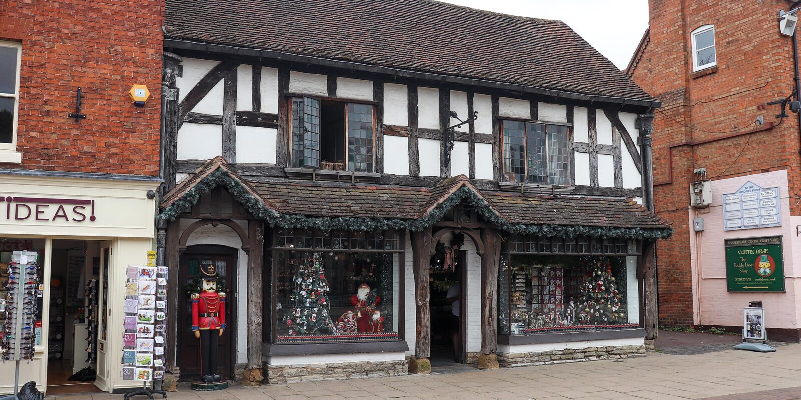 Stratford-upon-Avon Christmas Lights Switch-On